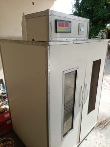 multi-power egg incubator